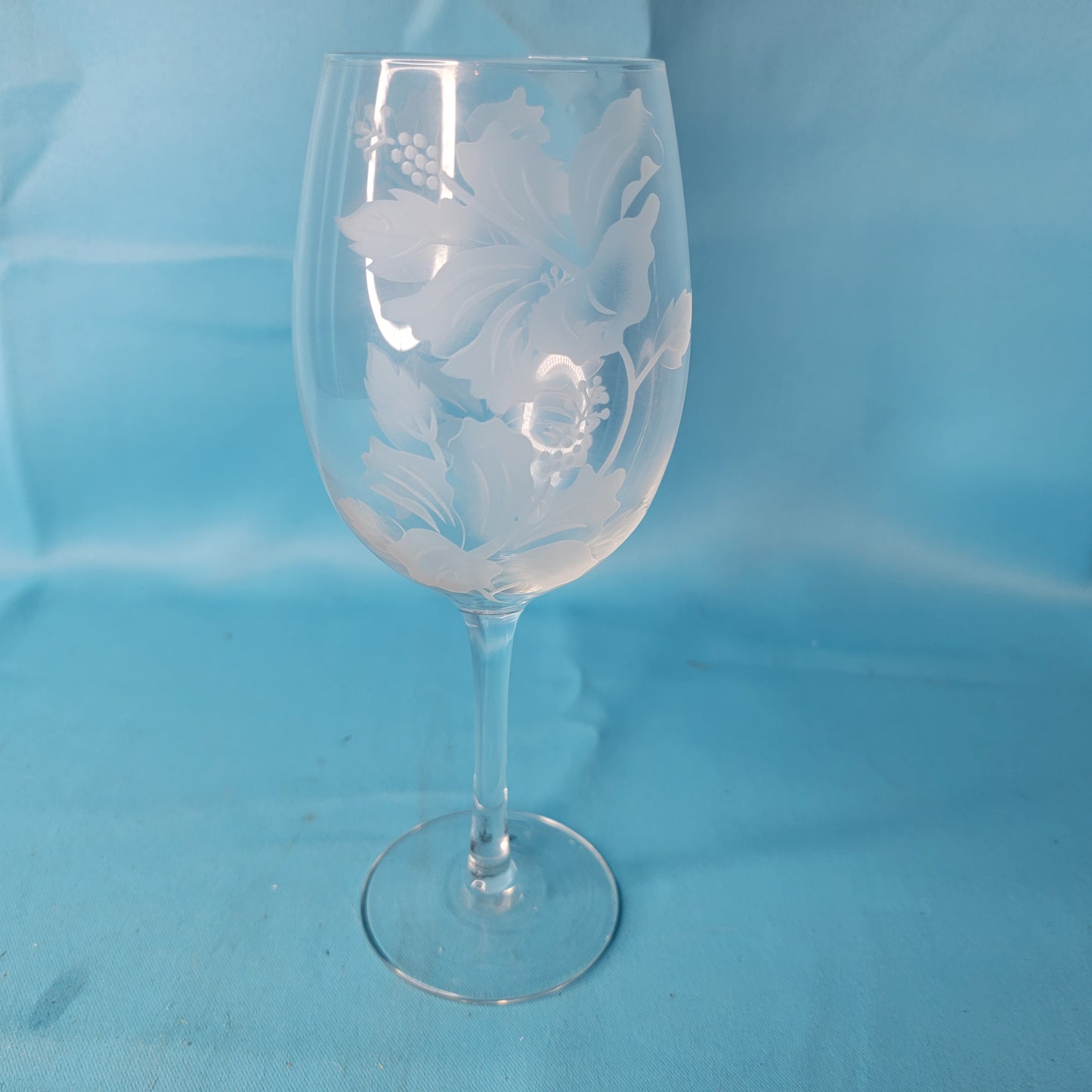 2005 Island Pantathalon Hibiscus Wine Glasses