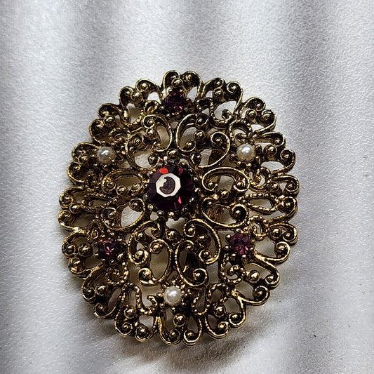 Vintage JJ Gold Tone Filigree Red Rhinestone Brooch