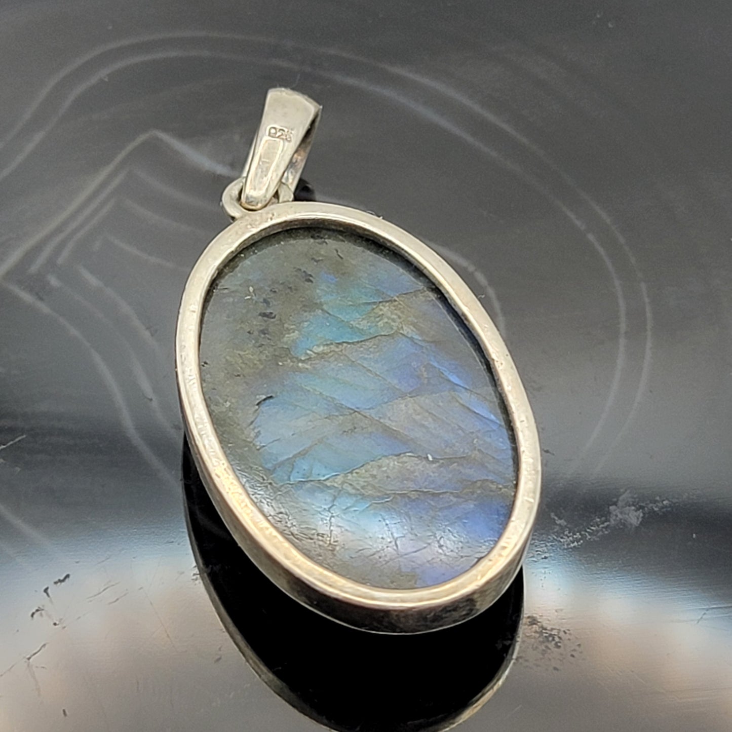 925 Sterling Silver Labradorite Pendant