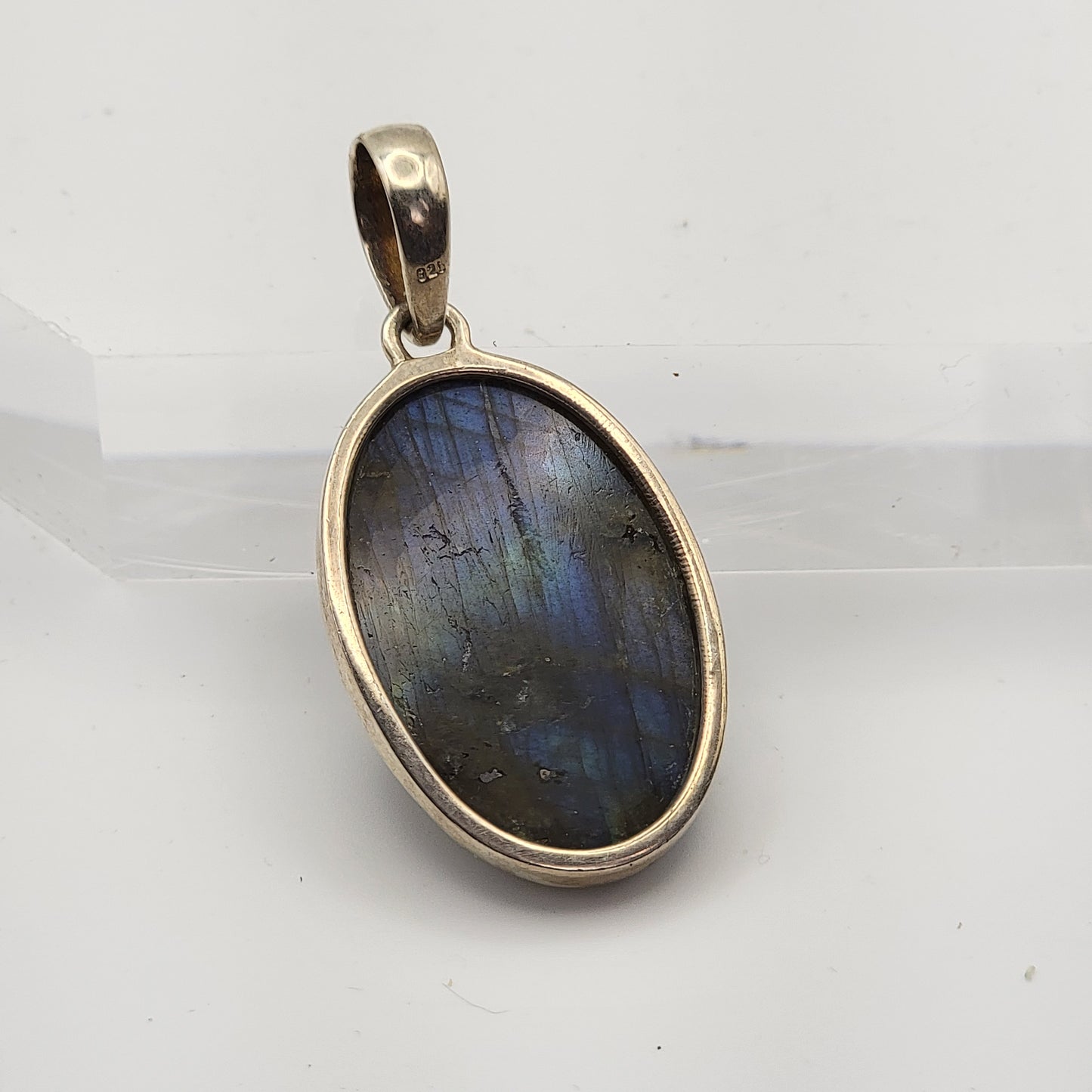 925 Sterling Silver Labradorite Pendant