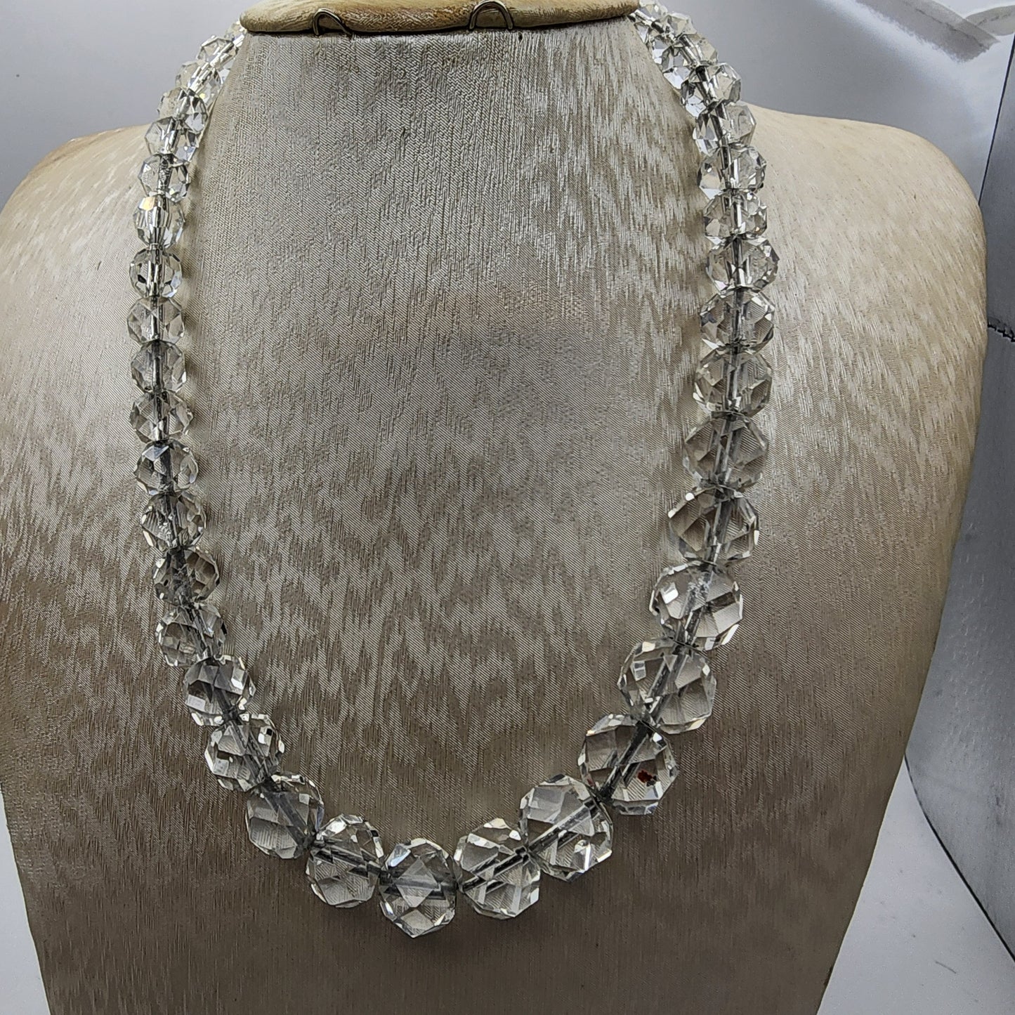 Graduated Faceted Crystal Bead Necklace