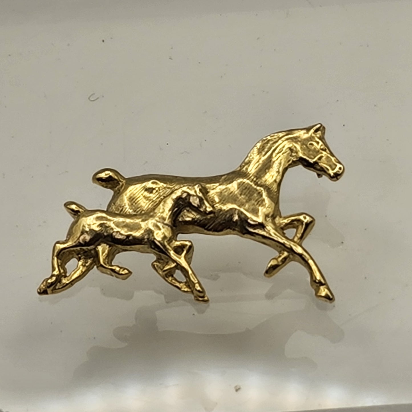 Goldtone Horse and Foal Pin
