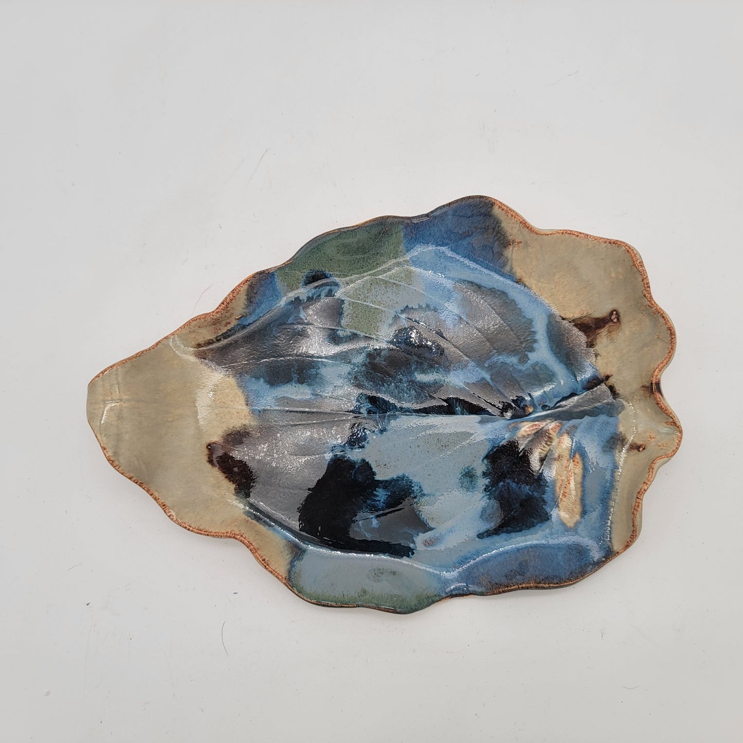 Pottery Sculpted Leaf Dish