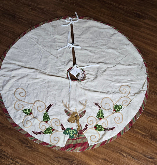 Pier 1  Christmas Tree Skirt