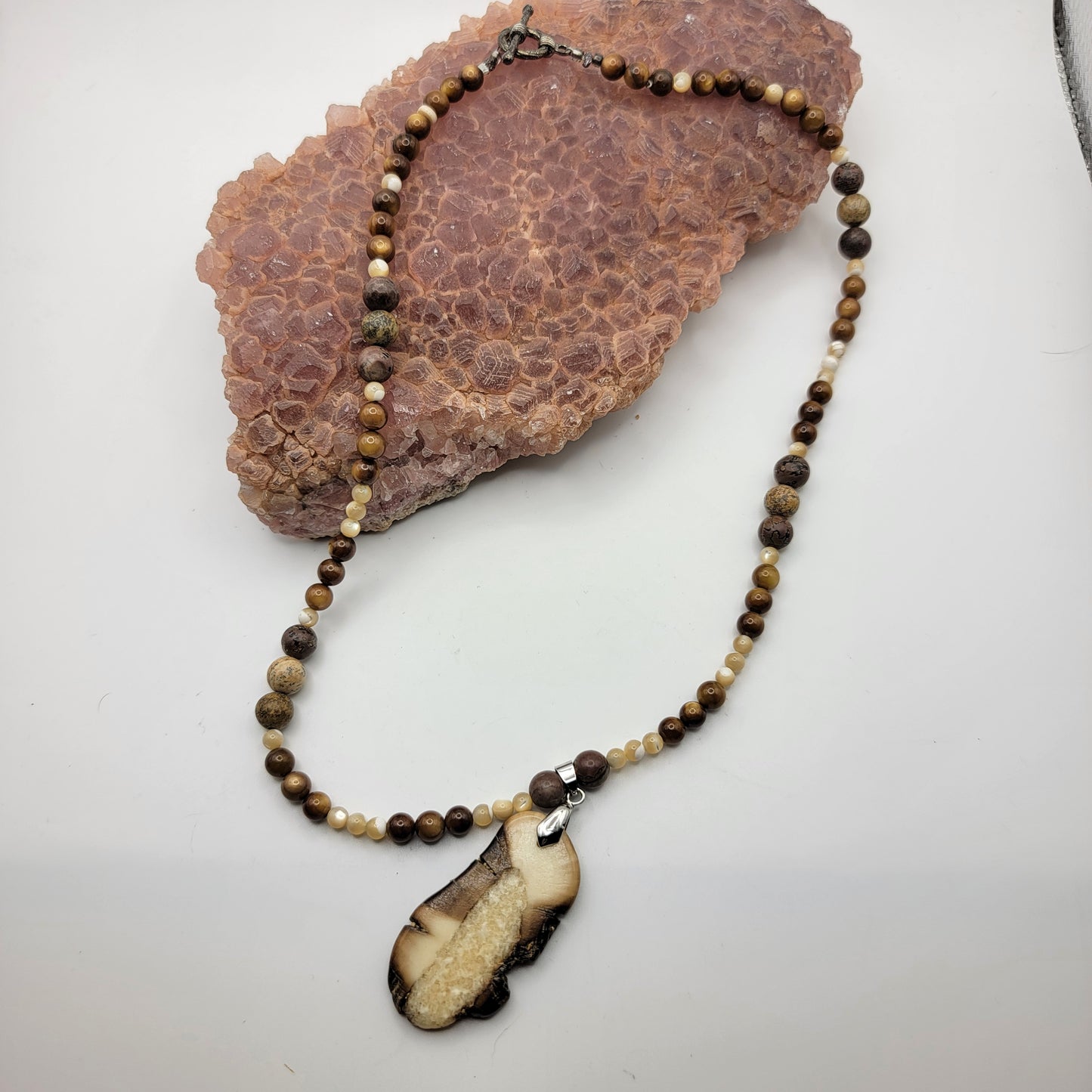 Unusual Pendant Stone Beaded Necklace