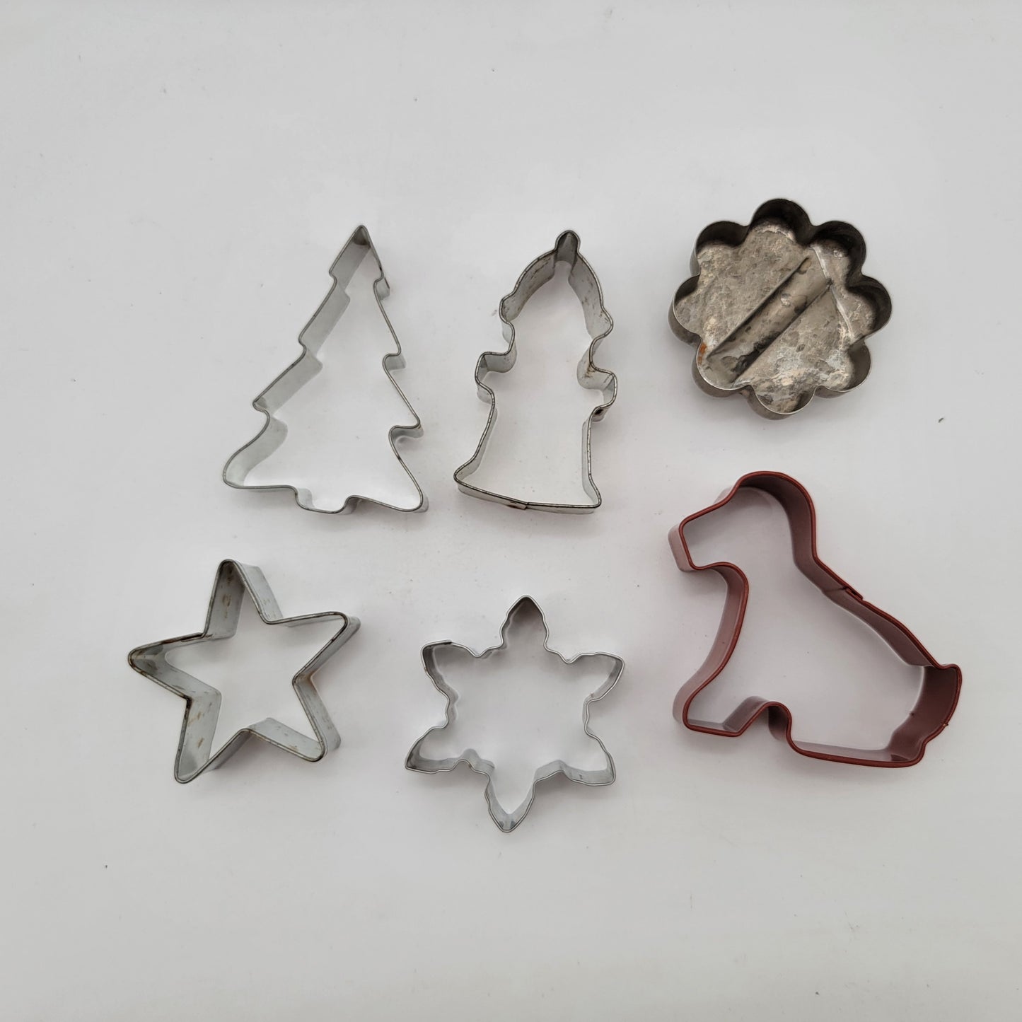 Lot of 6 Vintage Metal Cookie Cutters