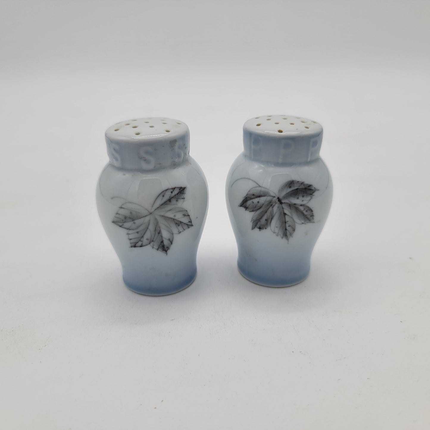 Bing & Grondahl Falling Leaves Salt and Pepper Shakers