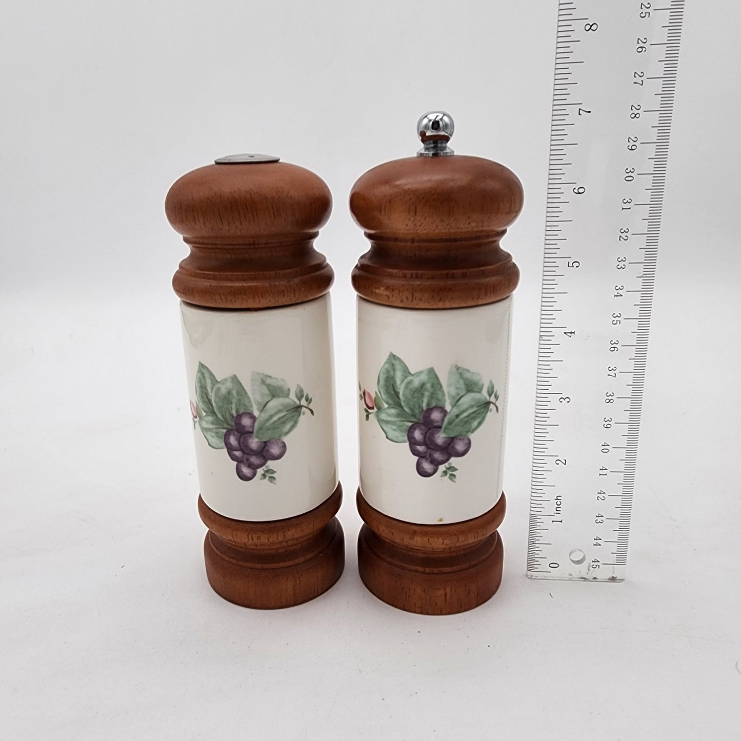 Mr Dudley Pfaltzgraff Grapevine Salt and Pepper Shakers