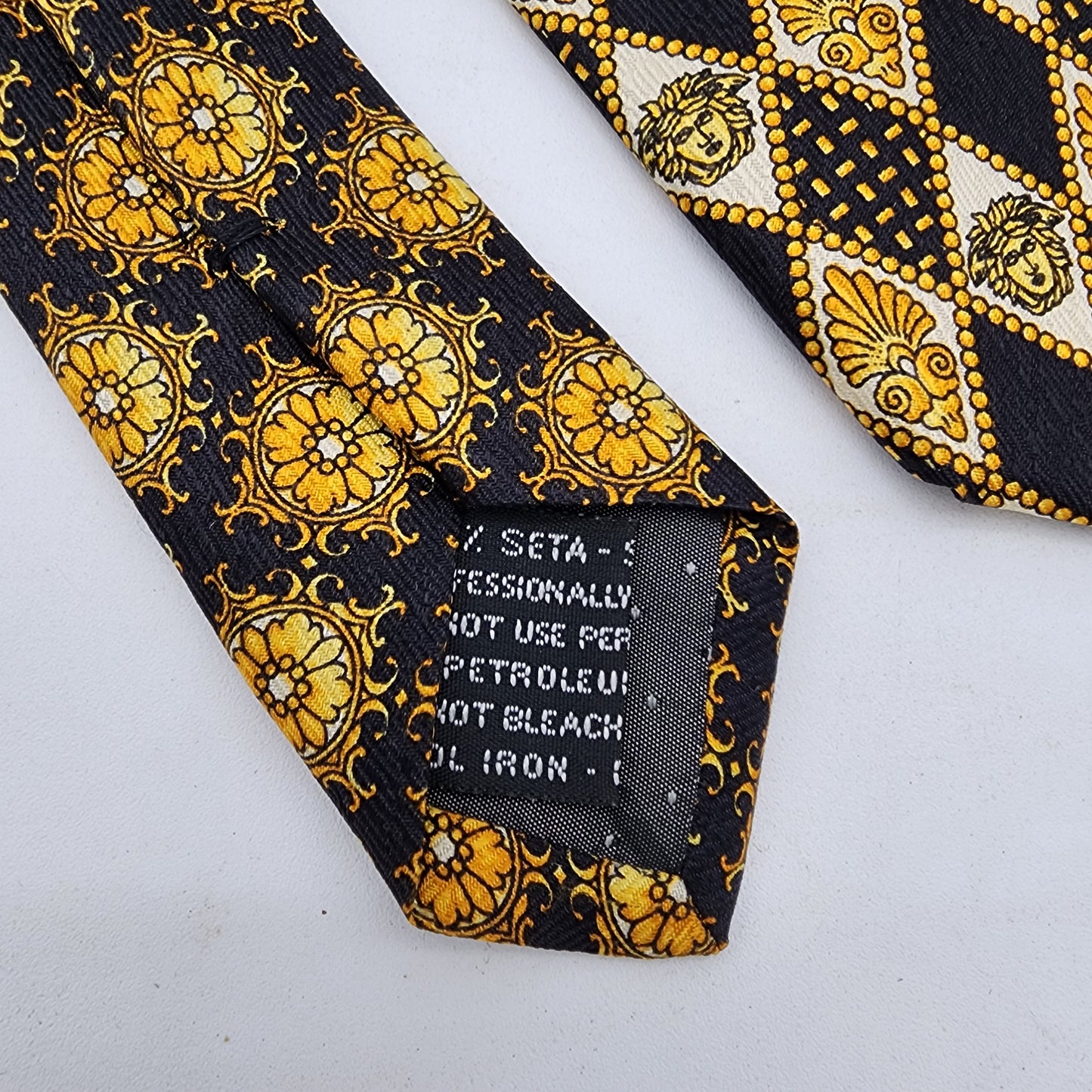 Gianni Versace 100% Silk Tie All Over Gold Black Diamond