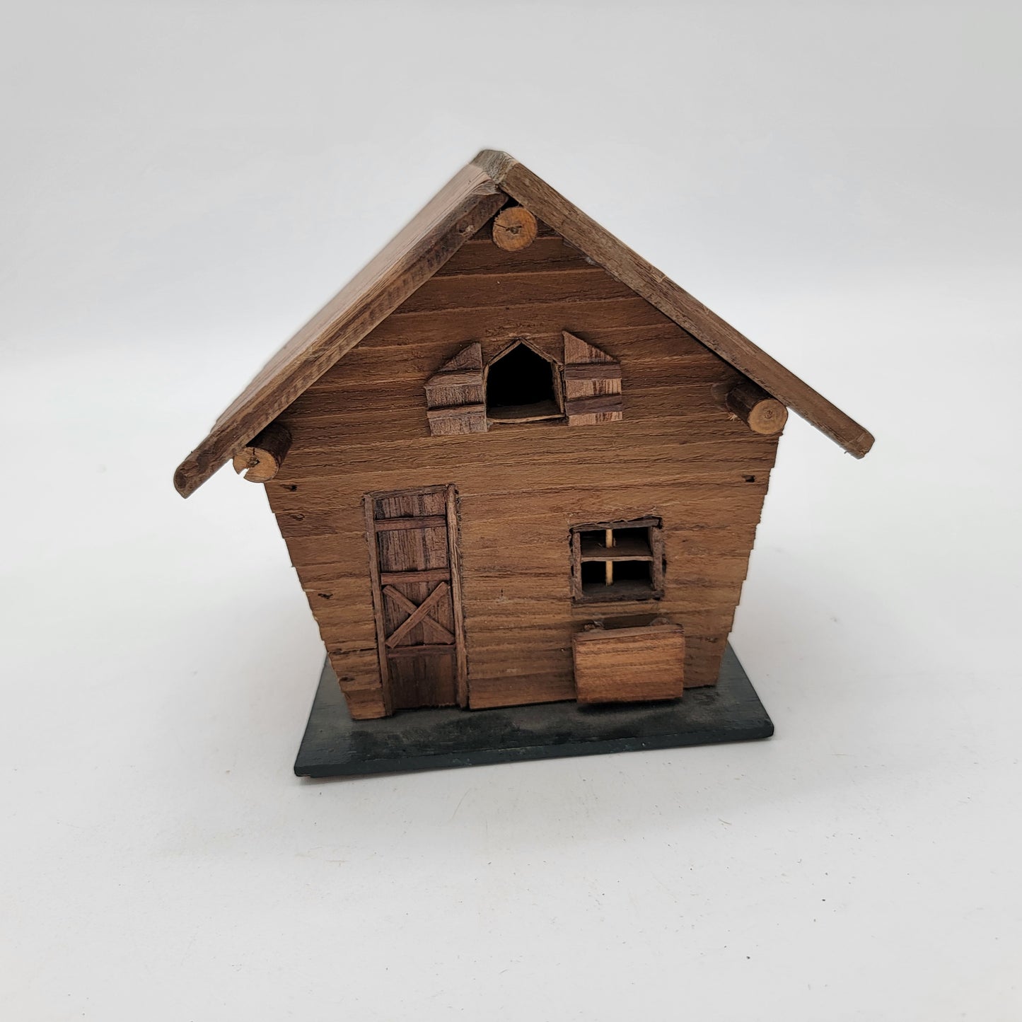 Log Cabin Bird House