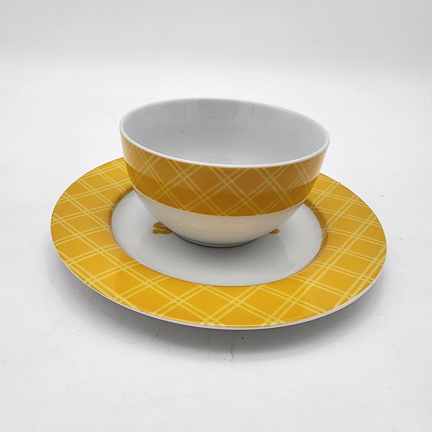 Cake Boss Bowl and Plate Set Yellow