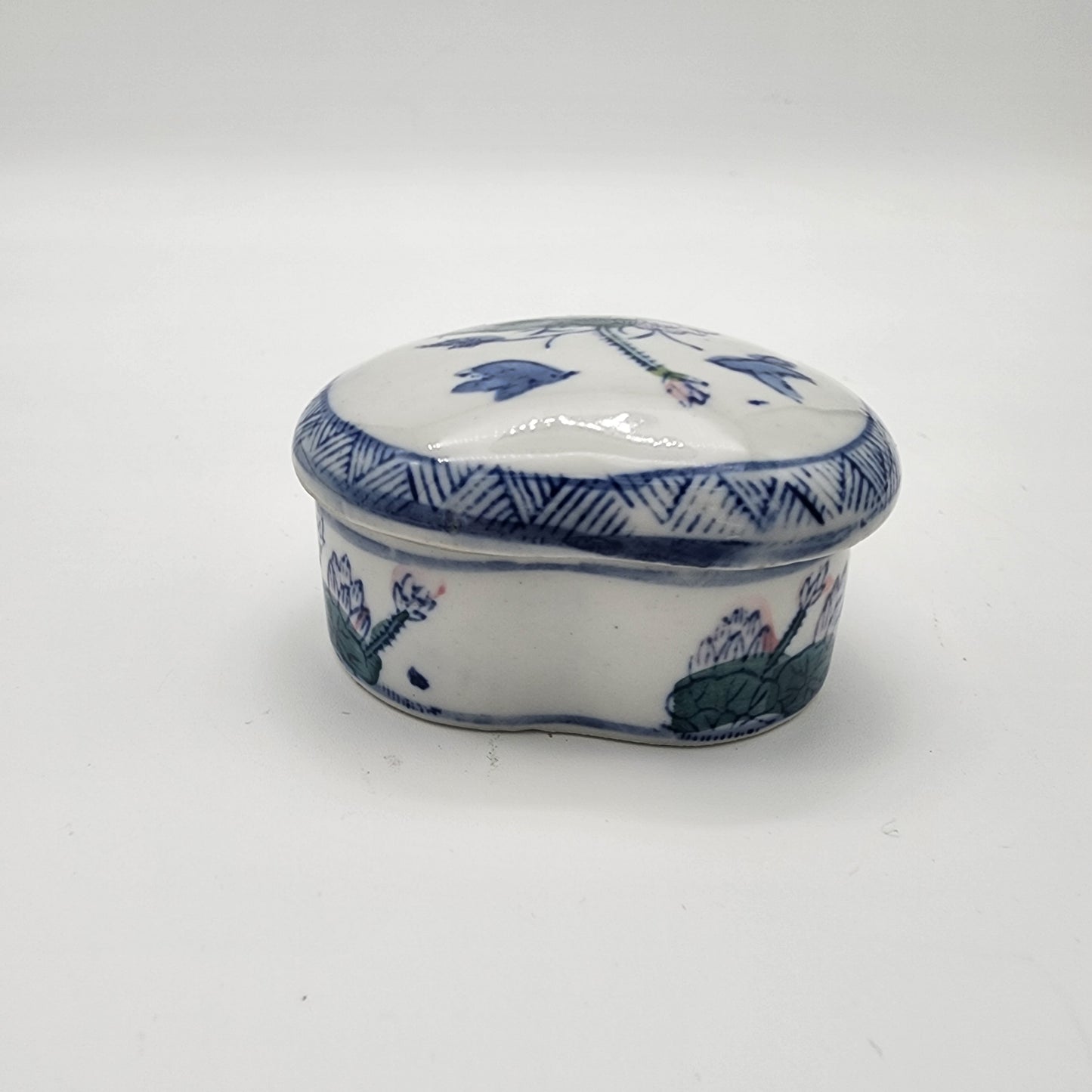 Chinese Porcelain Heart Trinket Box