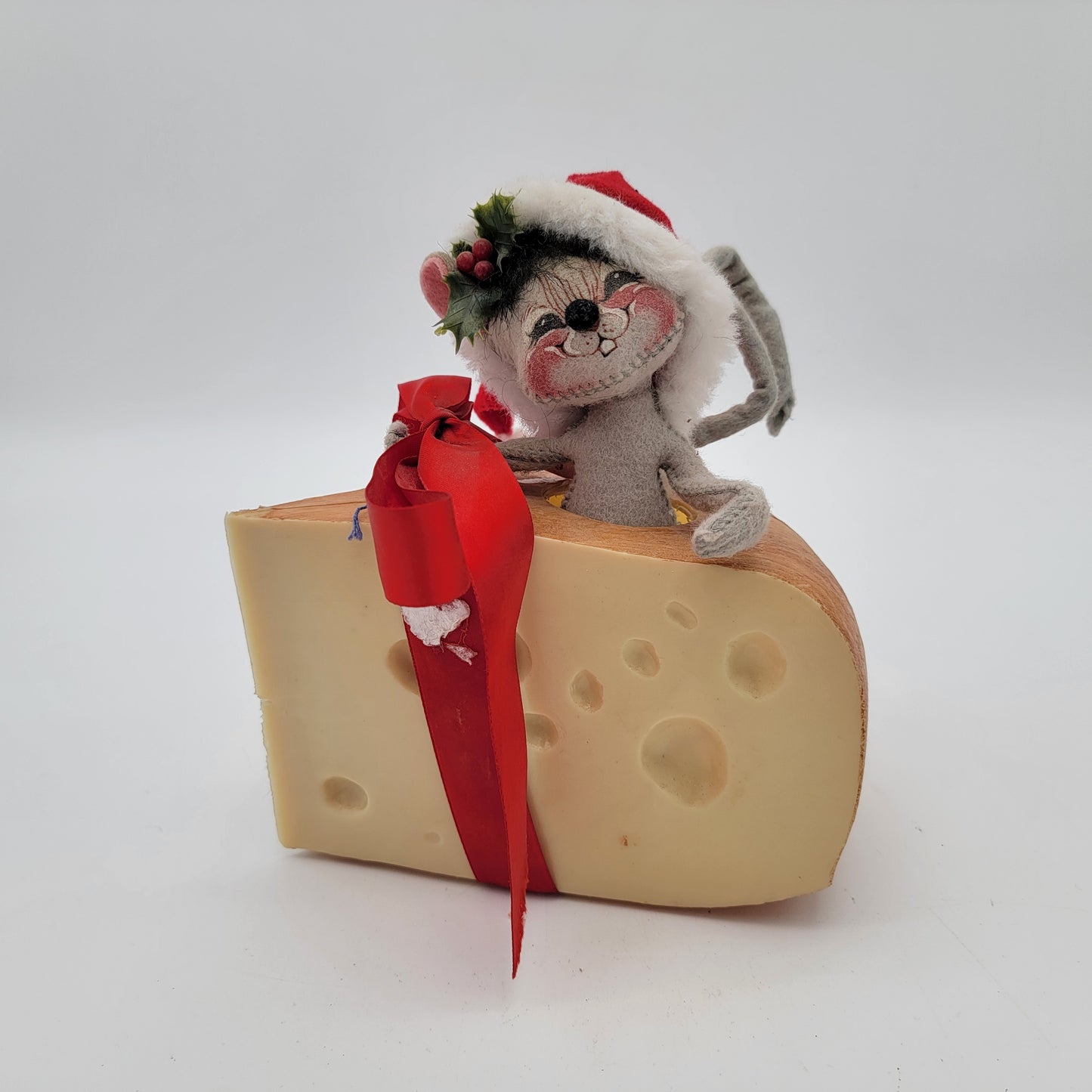 1992 Annalee Mouse in Cheese Wedge