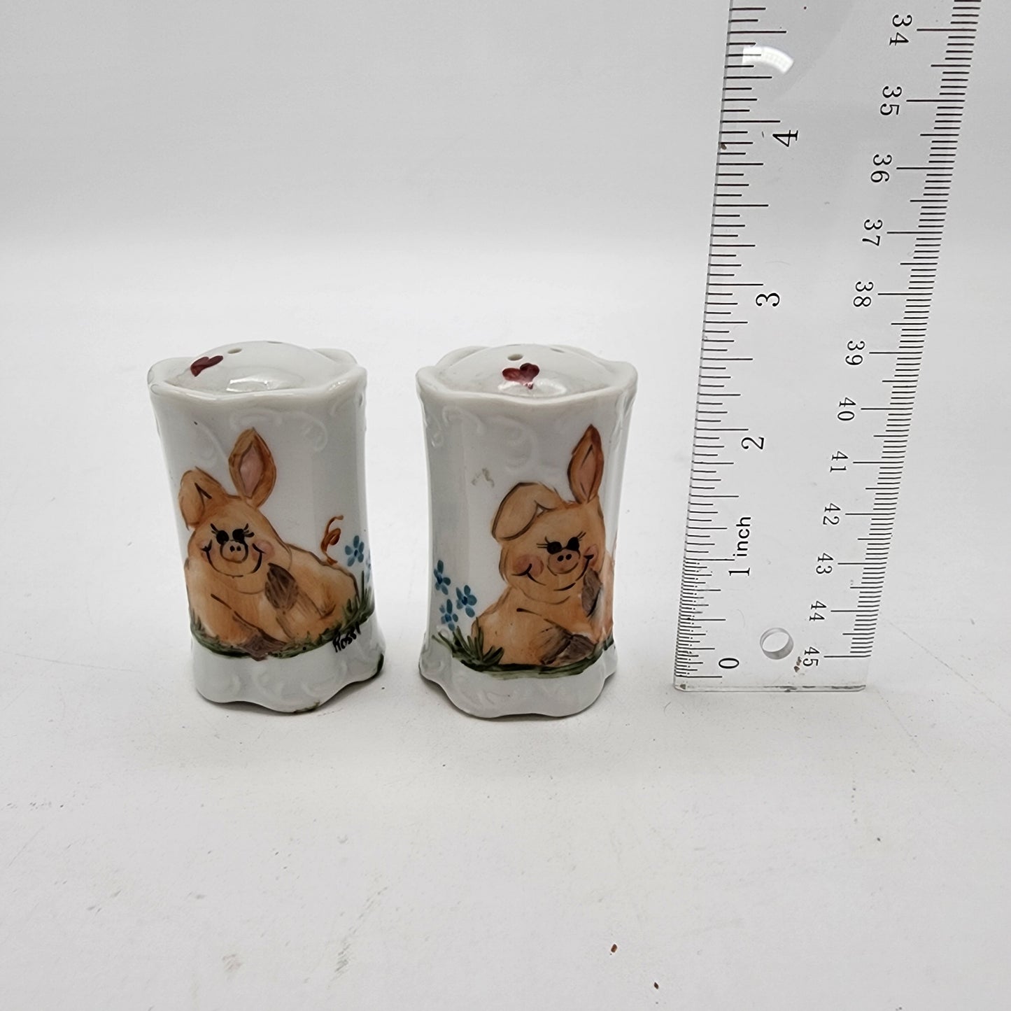 Adorable Bunny Pig Salt and Pepper Shakers