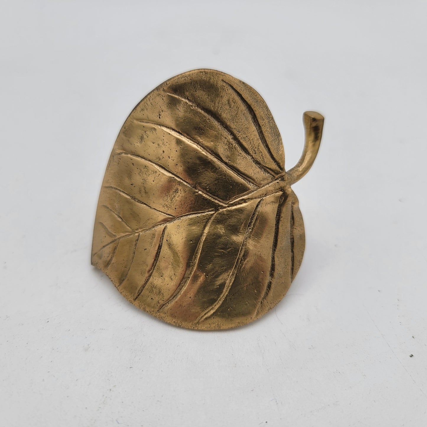 Set of 6 Vintage Brass Leaf Napkin Rings Gold Tone Aspen Leaf