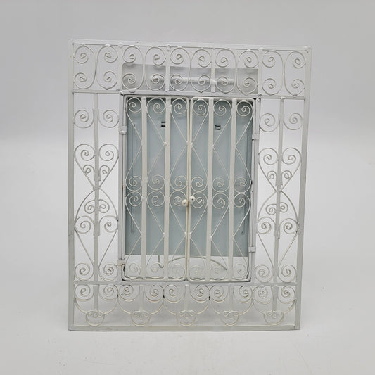 White Gate Picture Frame