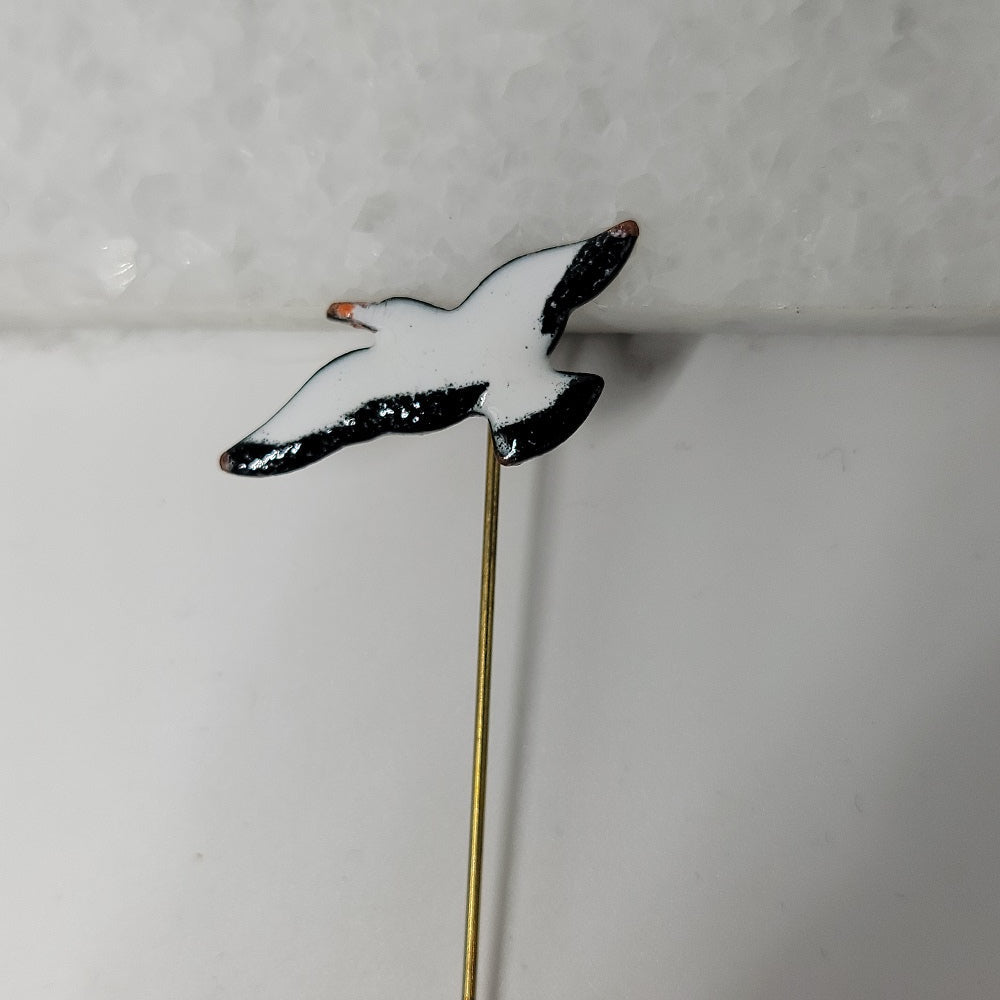 Enamelled Seagfull in Flight Stick Pin