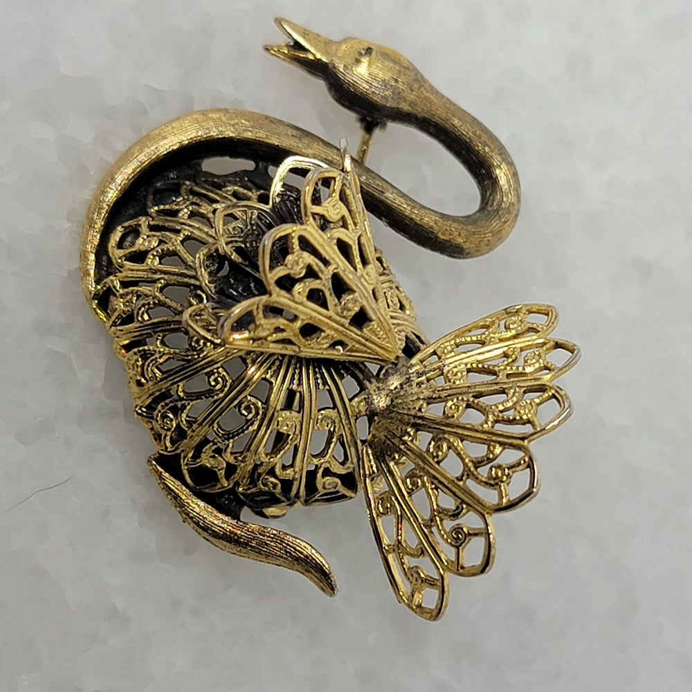 Mid Century Dimensional Swan Brooch