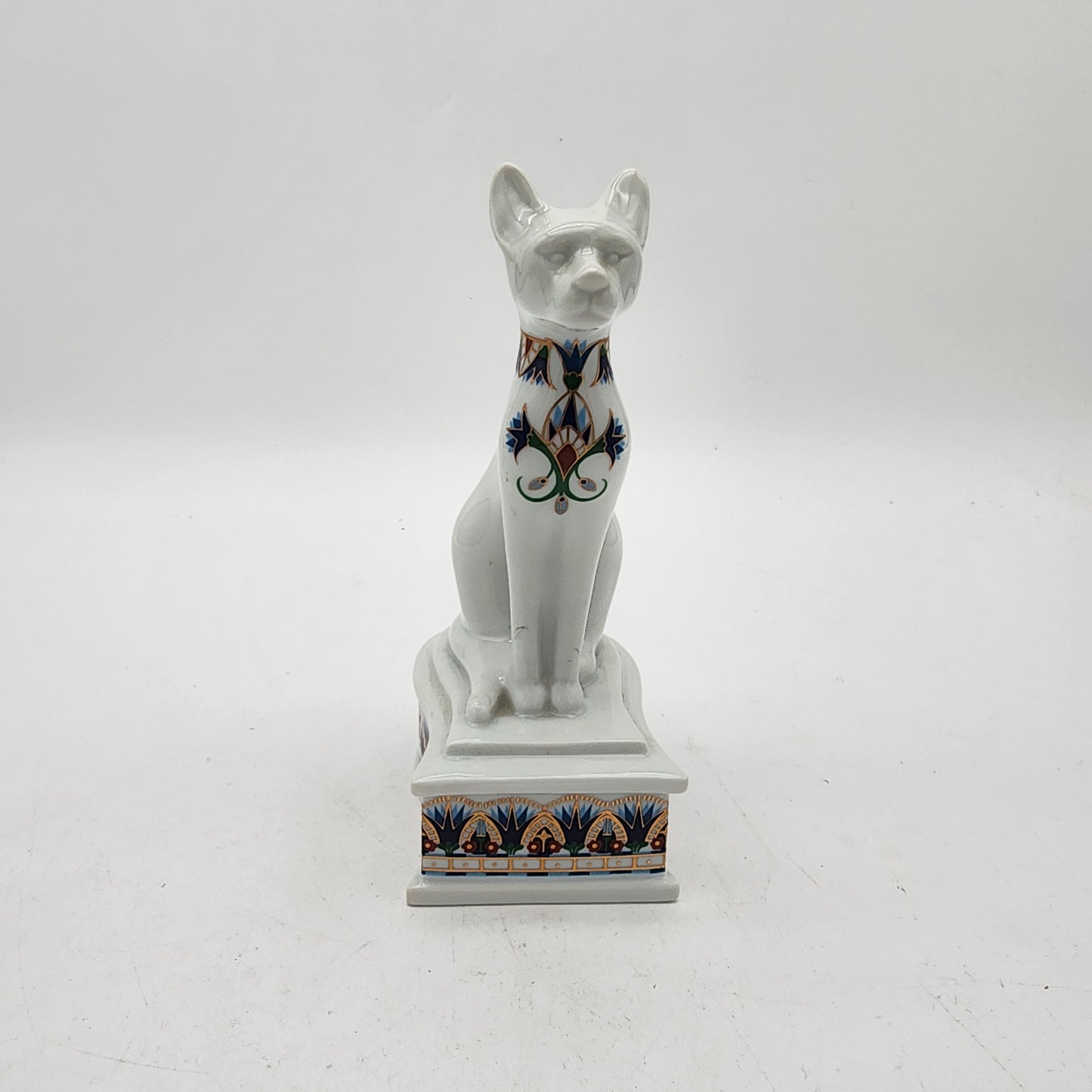 The Treasures of the Pharoahs Elizabeth Arden Cat