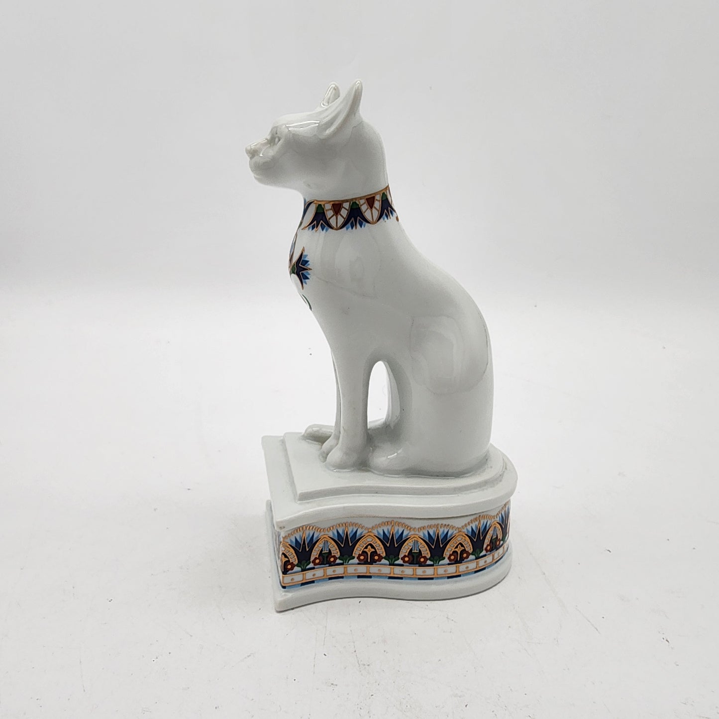 The Treasures of the Pharoahs Elizabeth Arden Cat