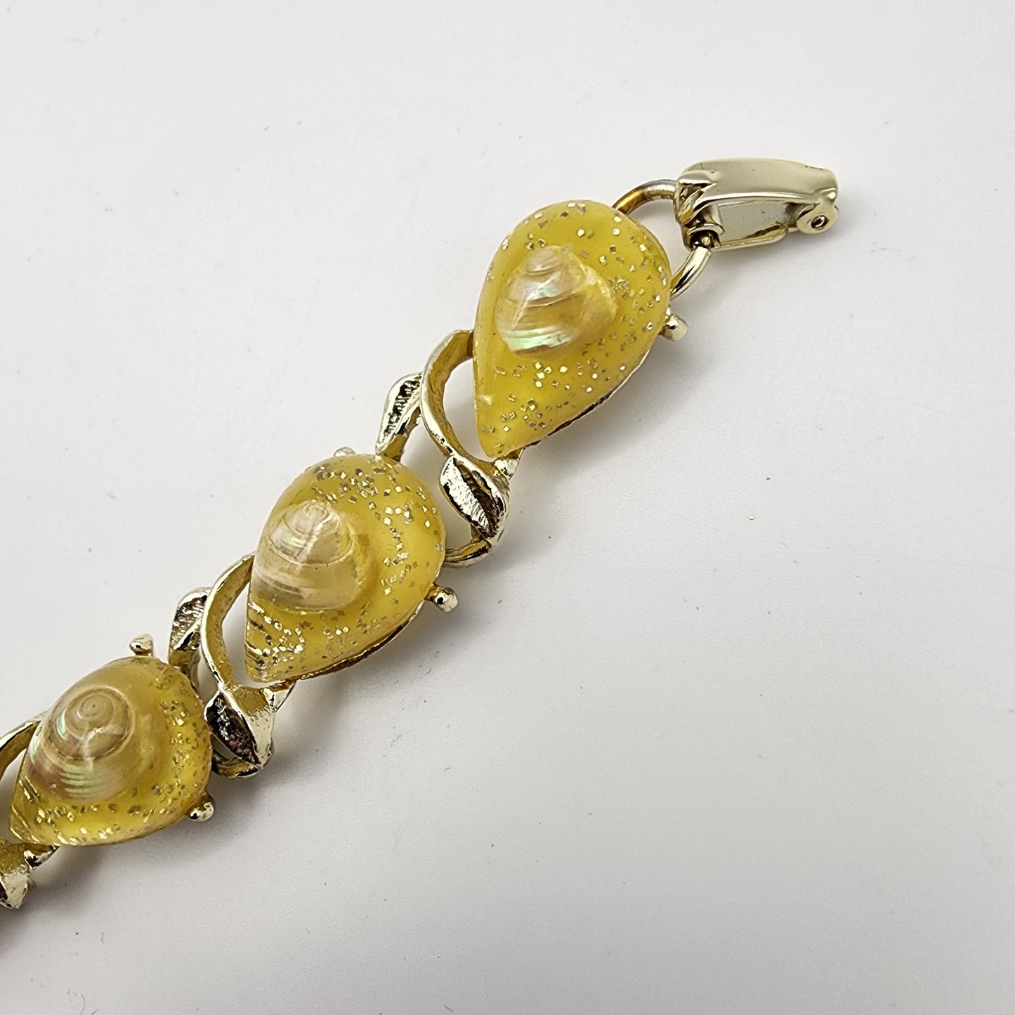 Vintage Yellow Lucite Cased Sea Shell Link Bracelet