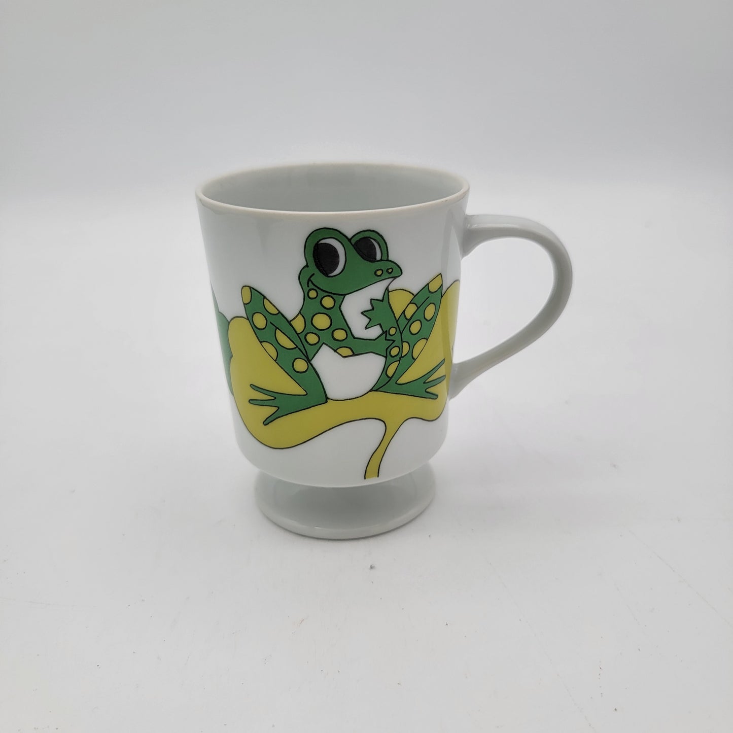 Set of 4 Vintage Frog Footed Mugs on Holder