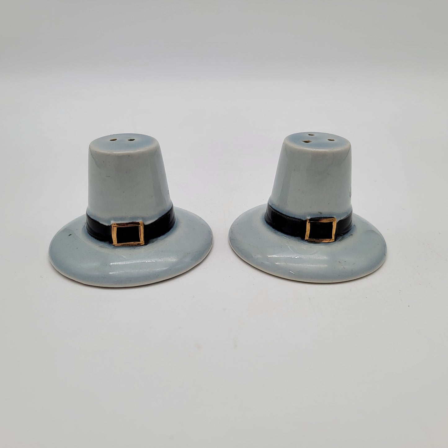 Vintage Pilgrim Hat Salt and Pepper Shakers