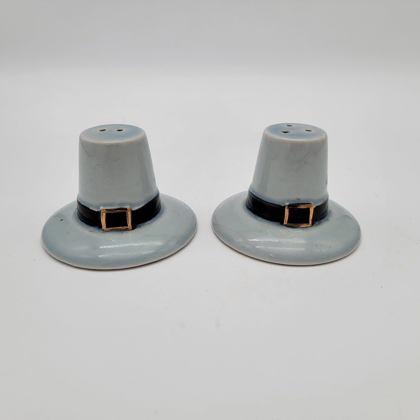 Vintage Pilgrim Hat Salt and Pepper Shakers