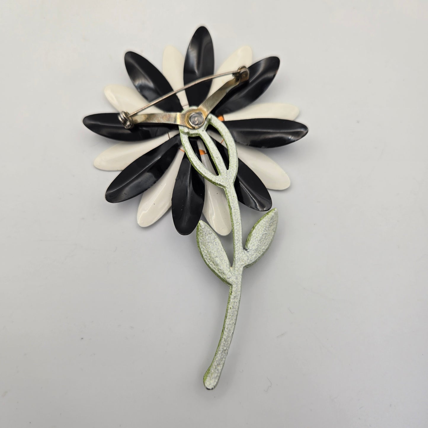 Vintage Black and White Metal Daisy Pin