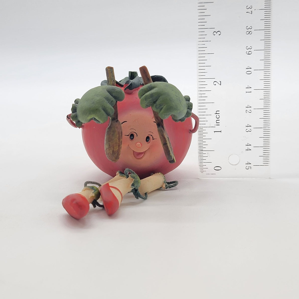 1980d Anthropomorphic Tomato Shelf Sitter