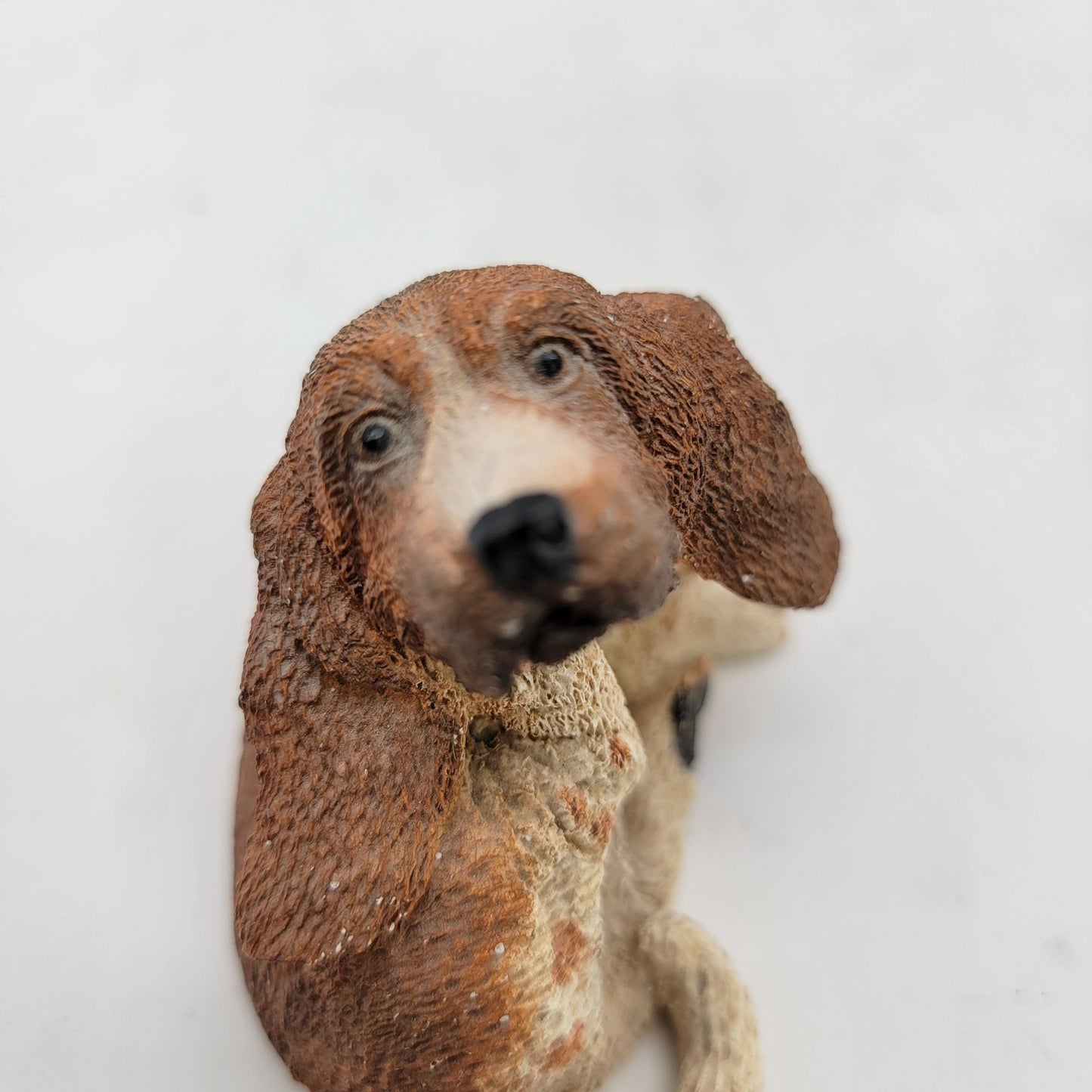 Sandicast Scratching Basset Hound Dog Figurine
