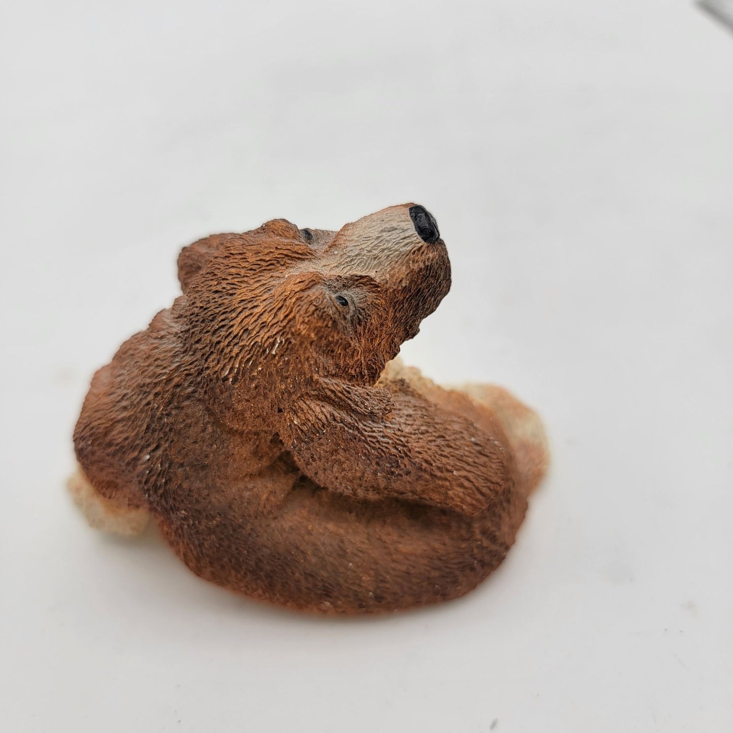 Sandicast Scratching Basset Hound Dog Figurine