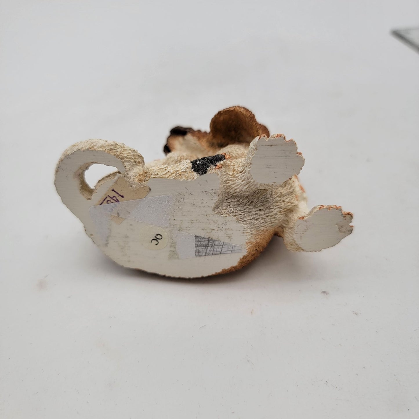 Sandicast Scratching Basset Hound Dog Figurine