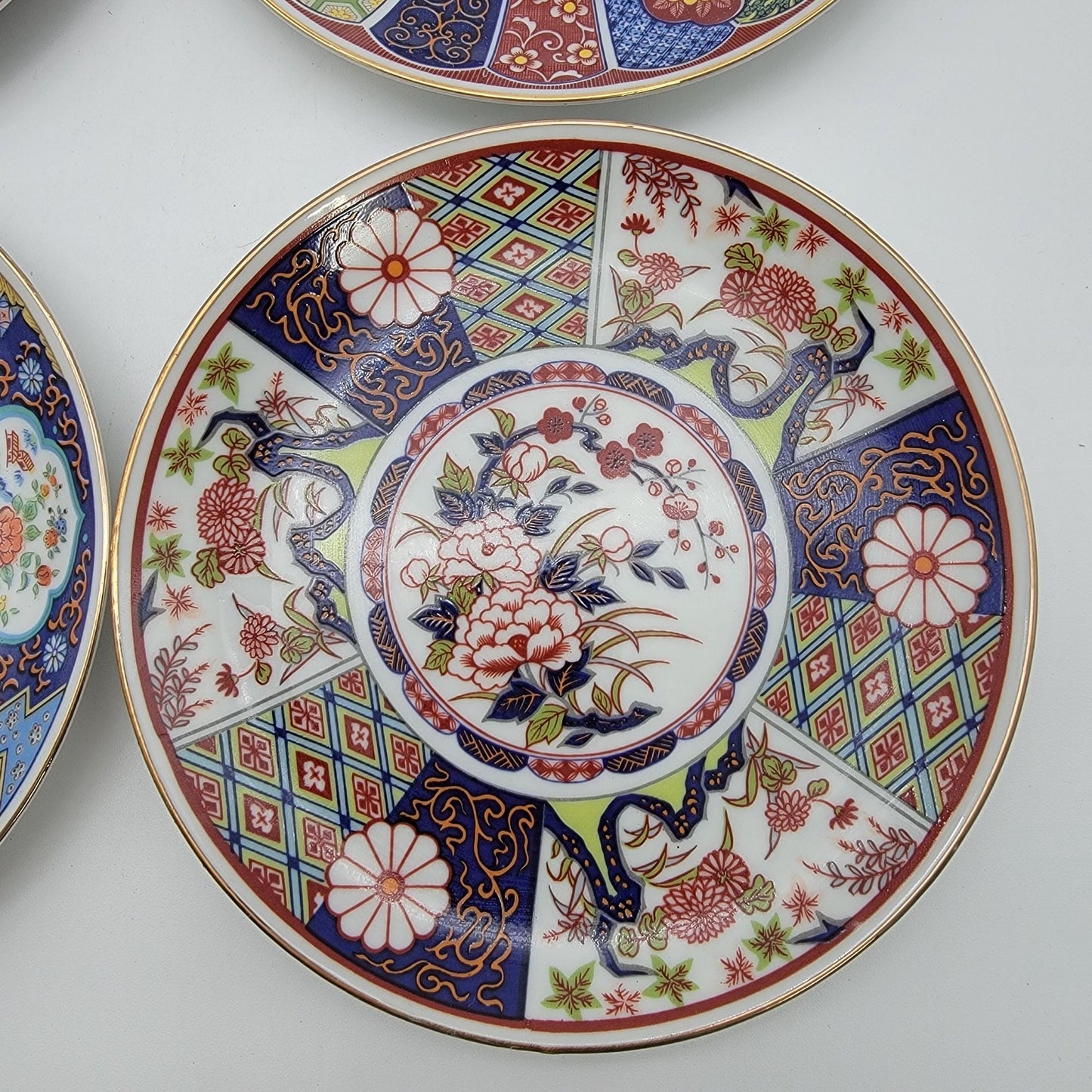 Set Of 4 Imari Ware Porcelain Plates 6.5"