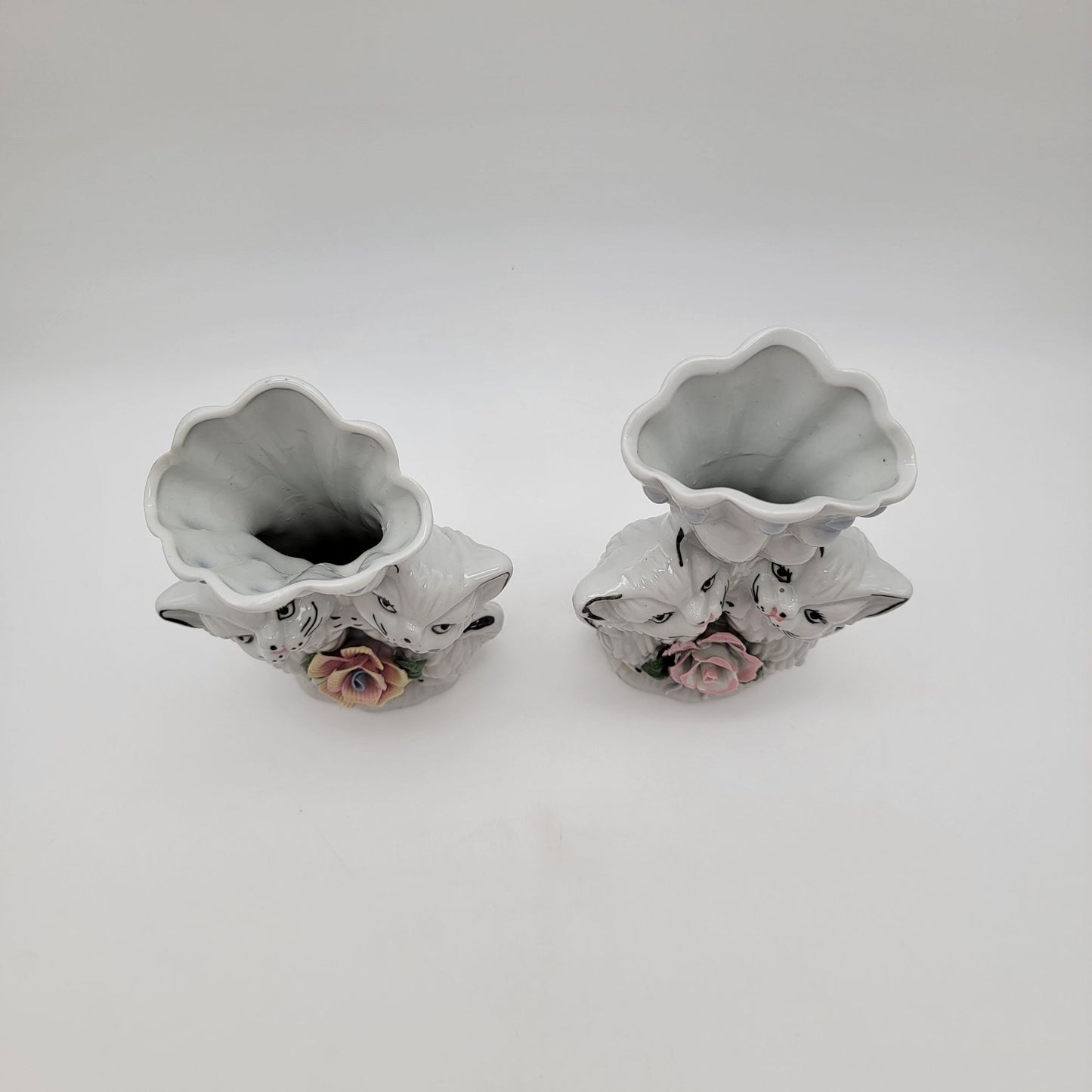 Set Of 2 Vintage Kitschy Double Kitten Porcelain Vases With Roses