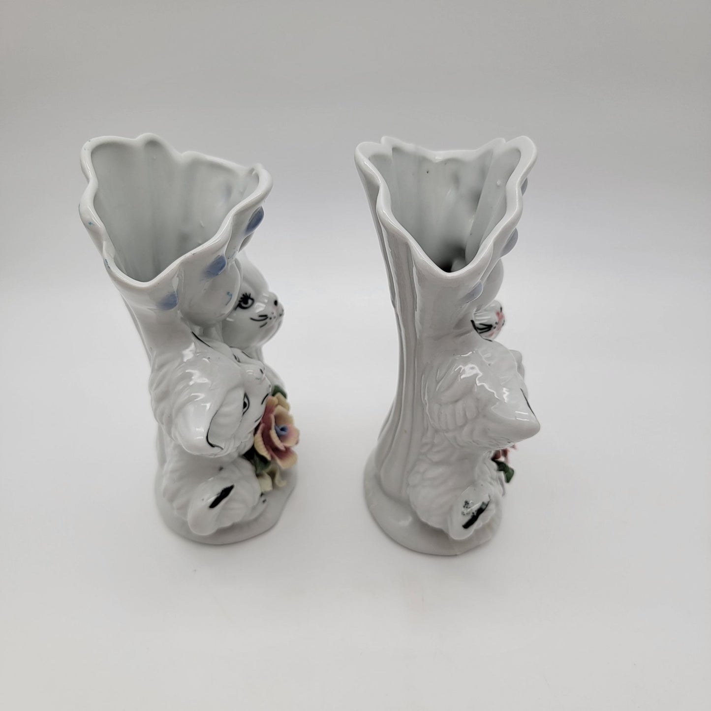 Set Of 2 Vintage Kitschy Double Kitten Porcelain Vases With Roses