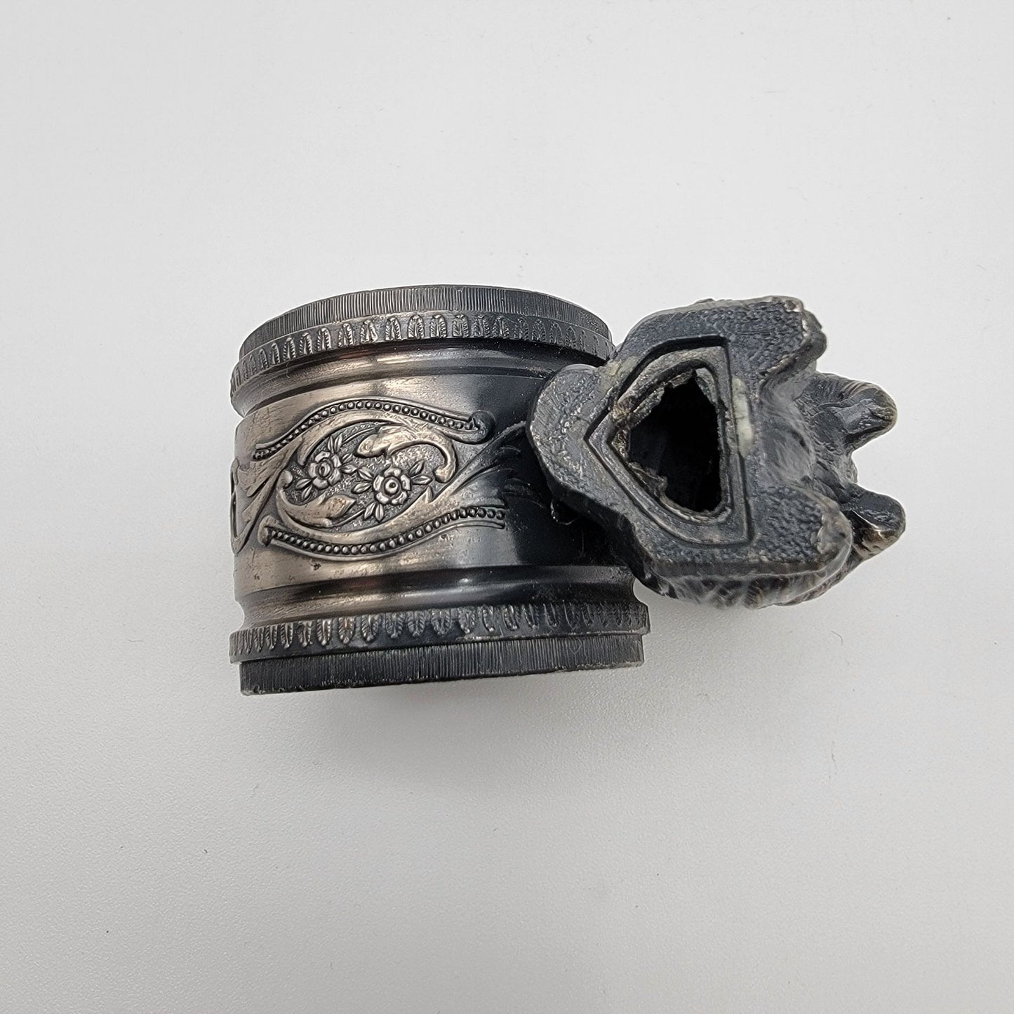 Antique Victorian Art Nouveau Cast Metal Dog Napkin Ring