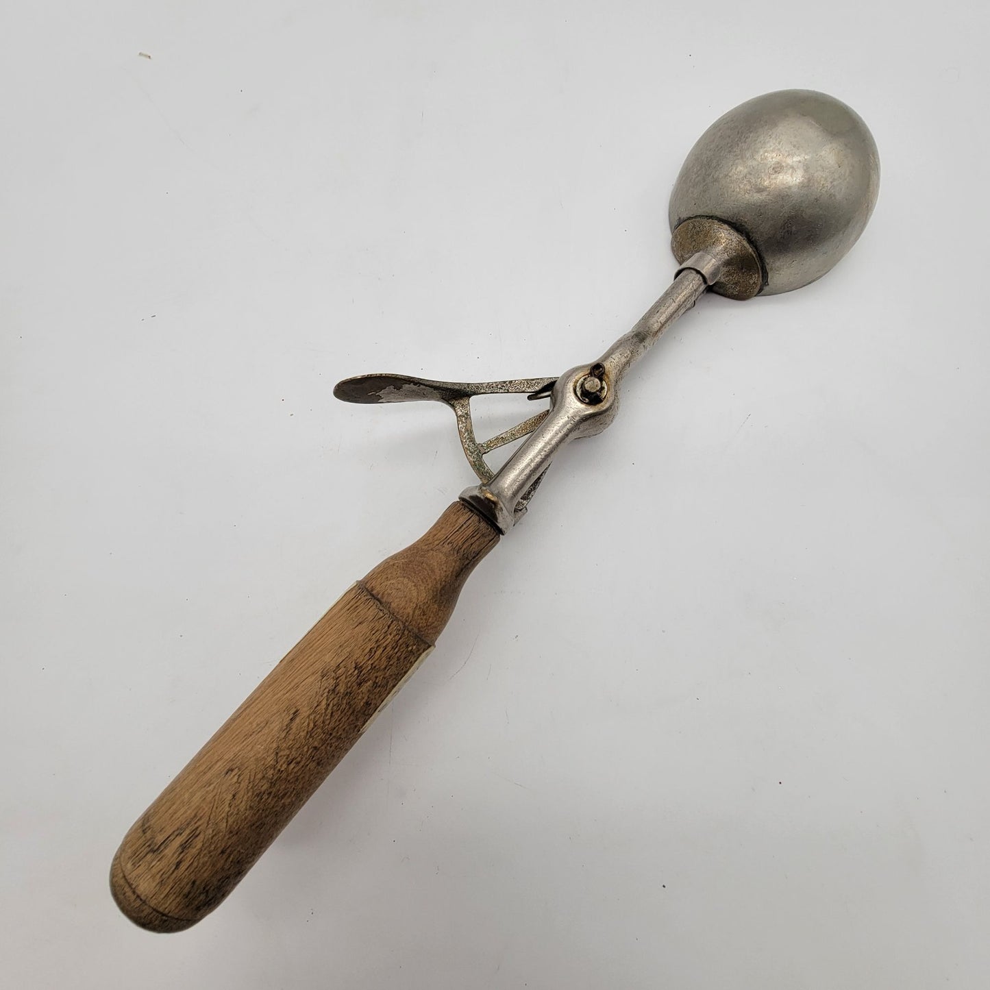 1932 Gilchrist Ice Cream Scoop With Wooden Handle