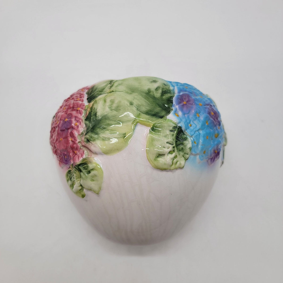 1980s Pier 1 Imports Hydrangeas Pottery Wall Pocket