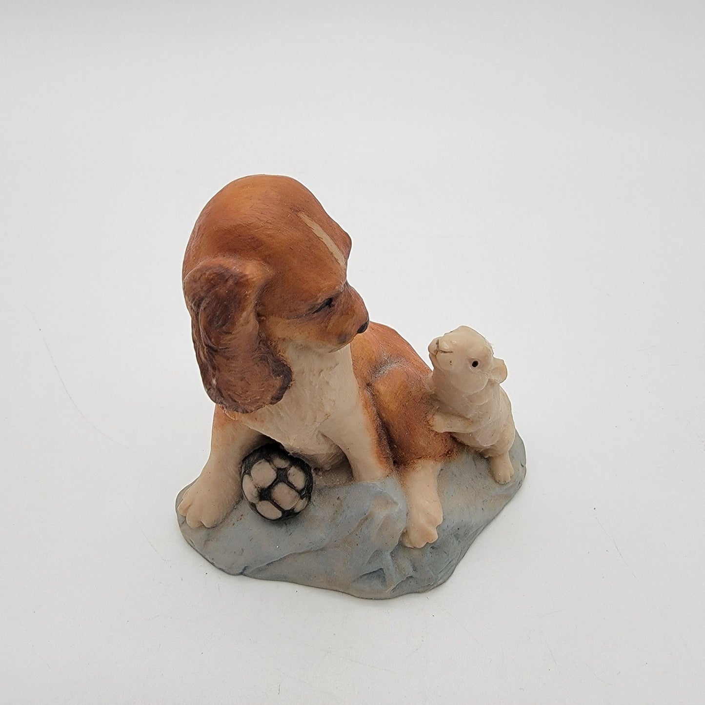 Country Artists Cavalier King Charles Spaniel Dog & Mouse Figurine By Richard Cooper & Co.