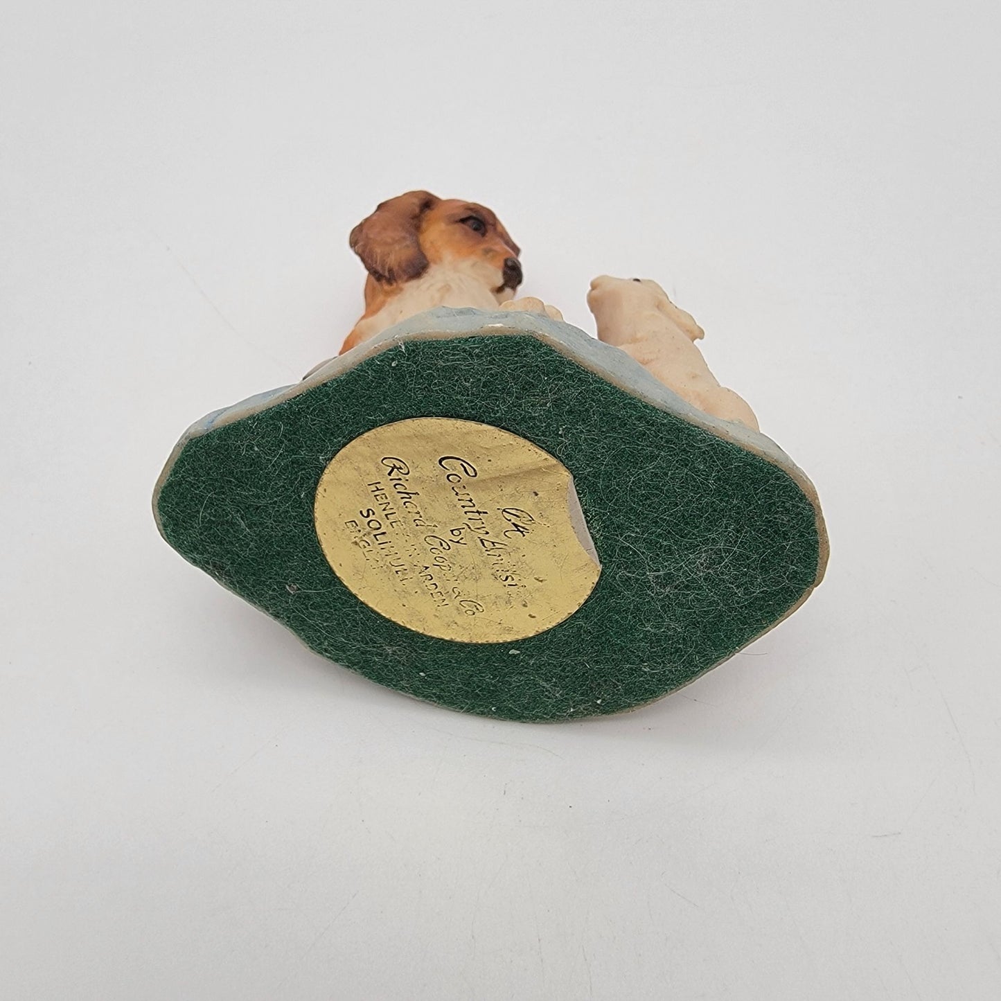 Country Artists Cavalier King Charles Spaniel Dog & Mouse Figurine By Richard Cooper & Co.