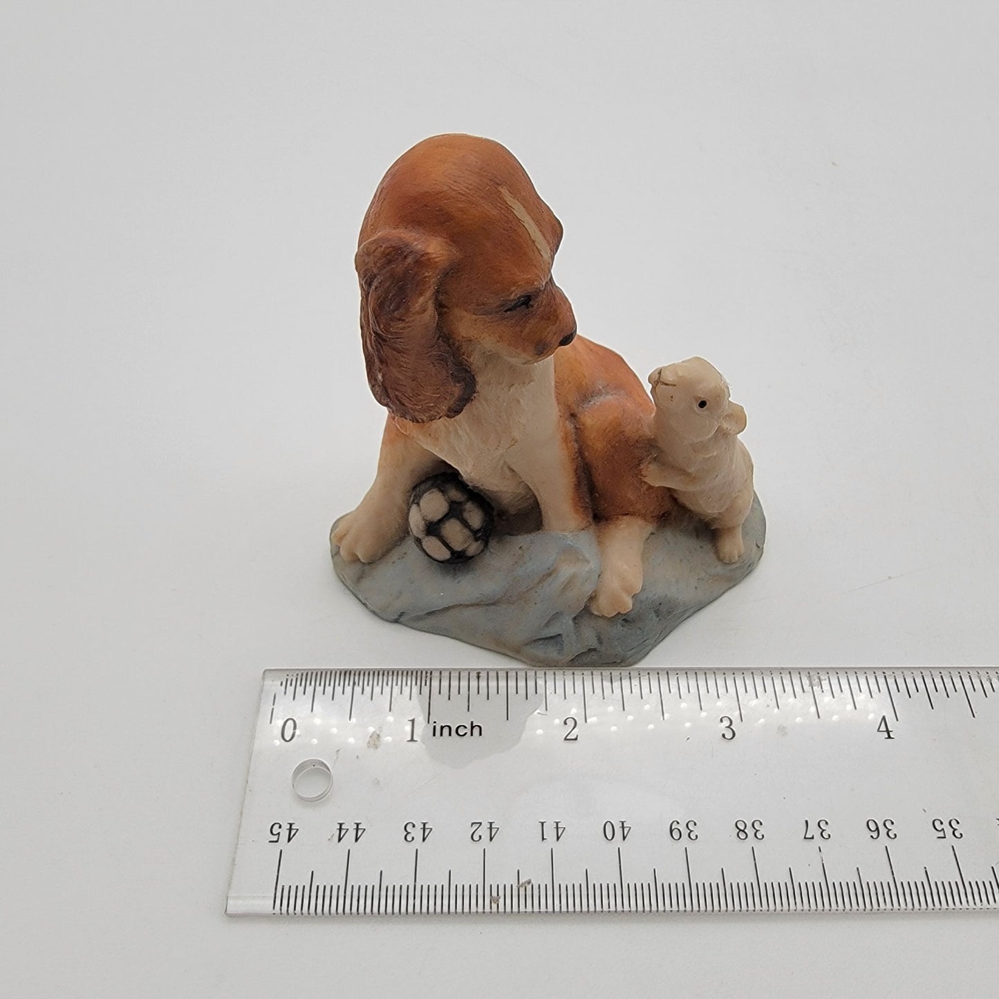 Country Artists Cavalier King Charles Spaniel Dog & Mouse Figurine By Richard Cooper & Co.