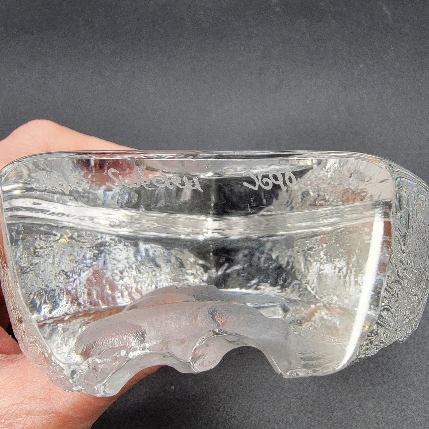 Mats Jonasson Signed Crystal Dachshund Dog Paperweight Signed Sweden 3690