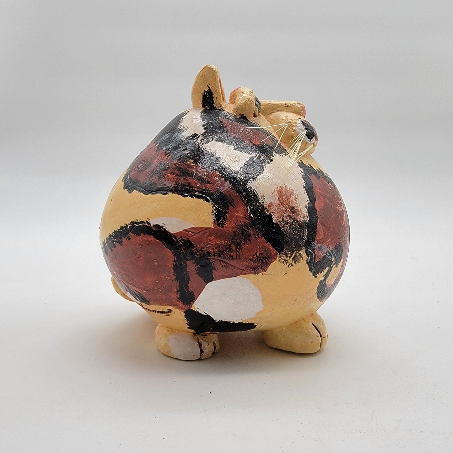 Vintage Vicki Thomas Calico Cat Figurine