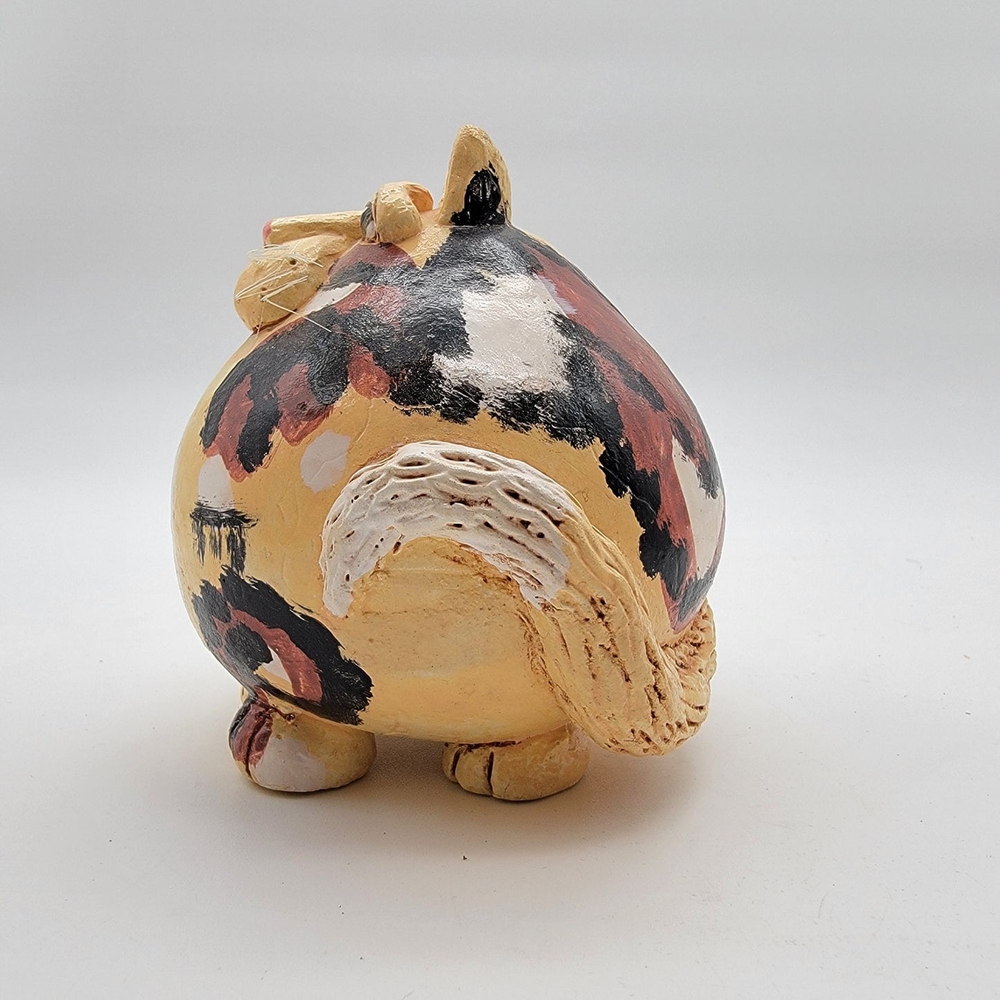Vintage Vicki Thomas Calico Cat Figurine