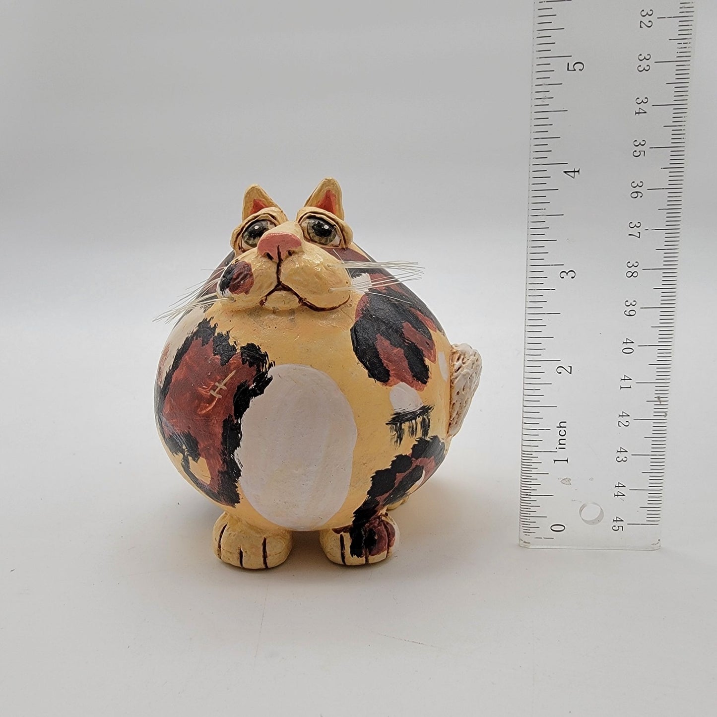 Vintage Vicki Thomas Calico Cat Figurine