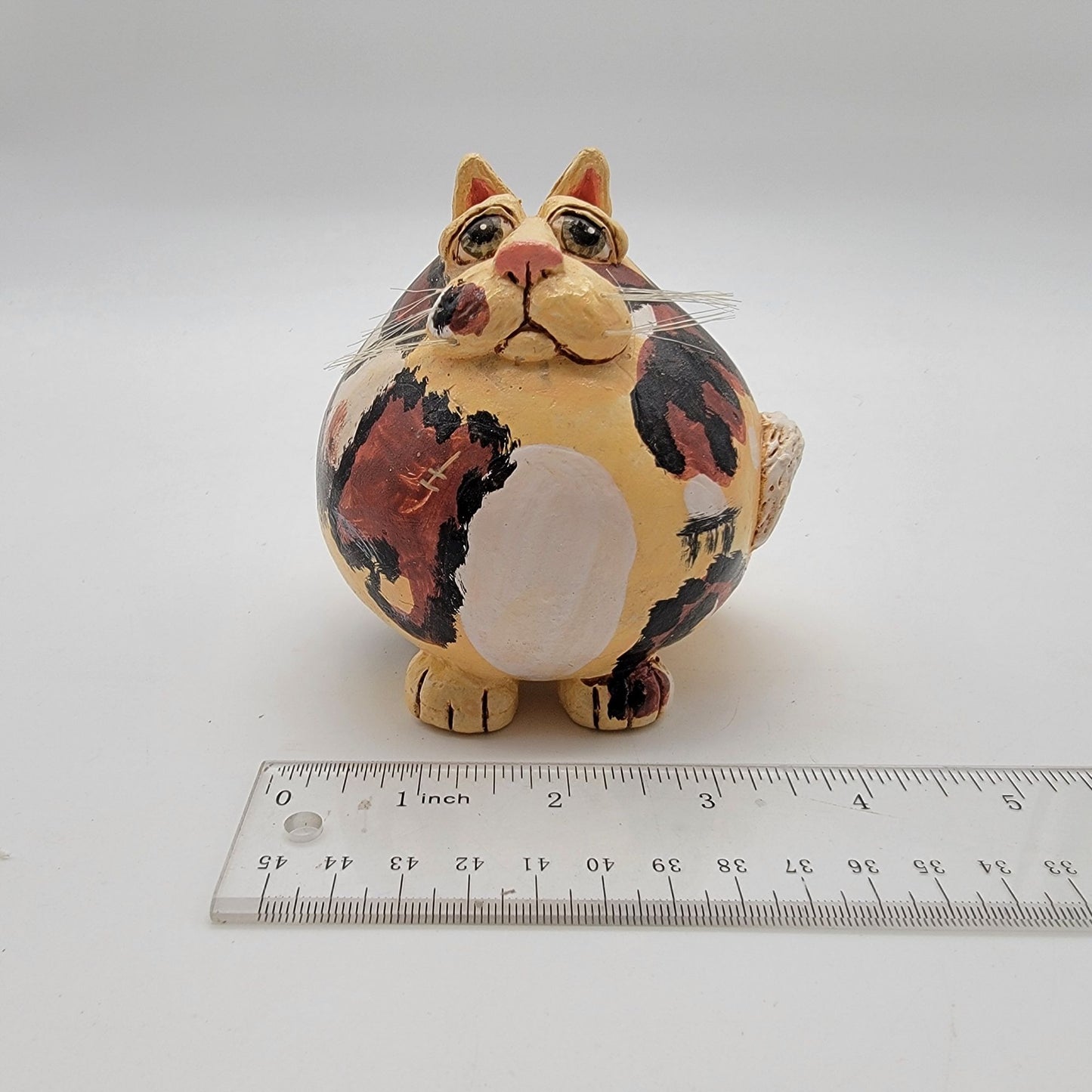 Vintage Vicki Thomas Calico Cat Figurine