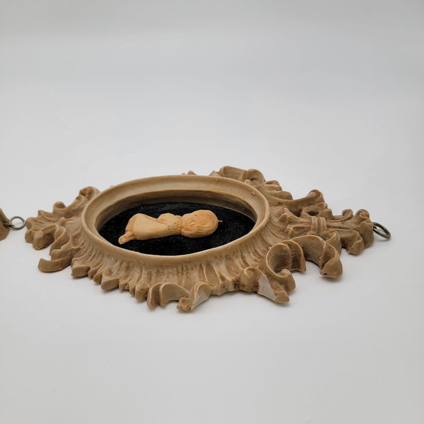 Pair Of Vintage Capodimonte Praying Children Wall Art Plaques With Ornate Frames