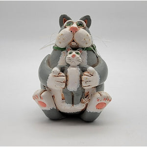 Vintage 1999 Vicki Thomas Cat Figurine Holding Kitten