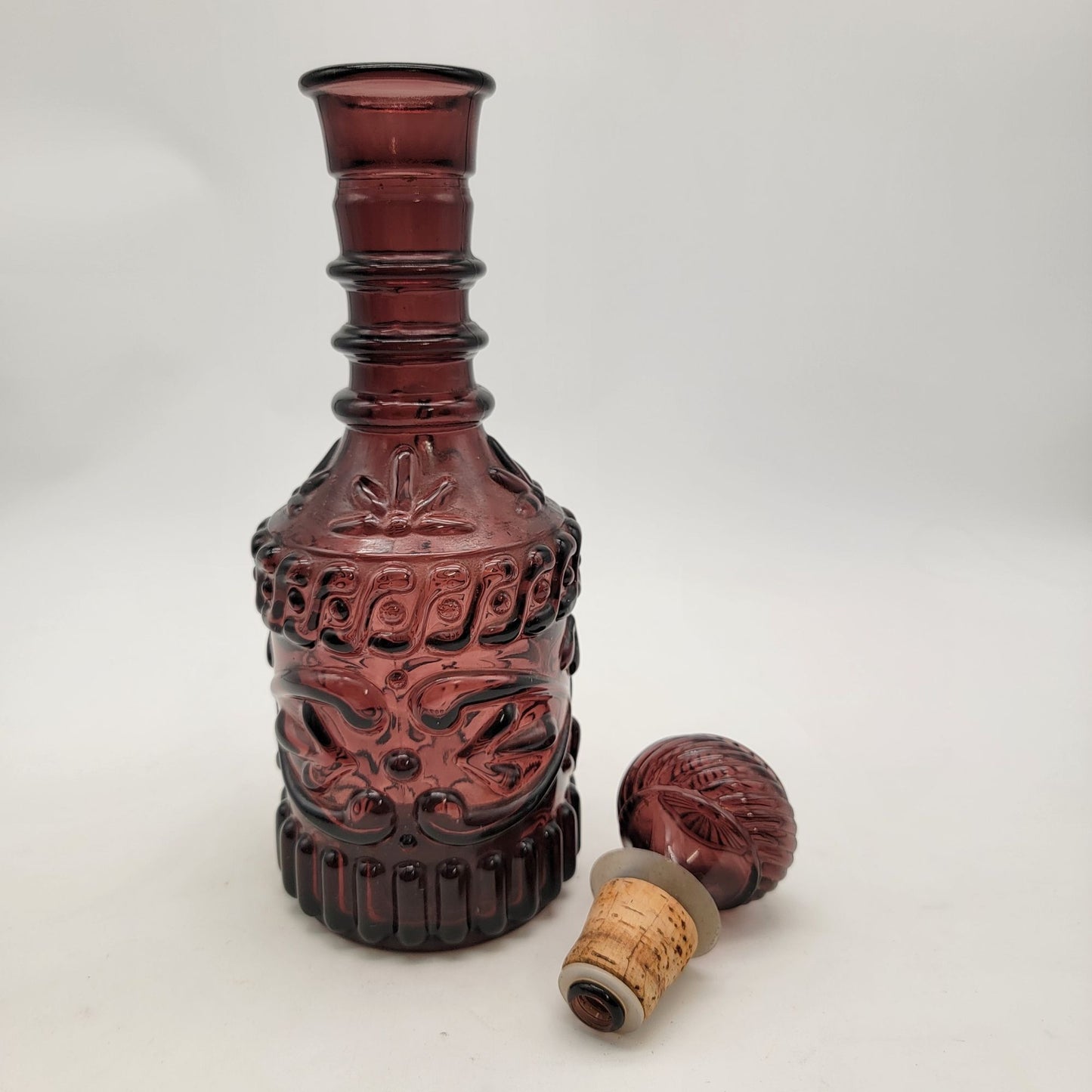 Vintage Jim Beam Bottle Amethyst Purple Glass Decanter 1967 Kentucky Derby Empty